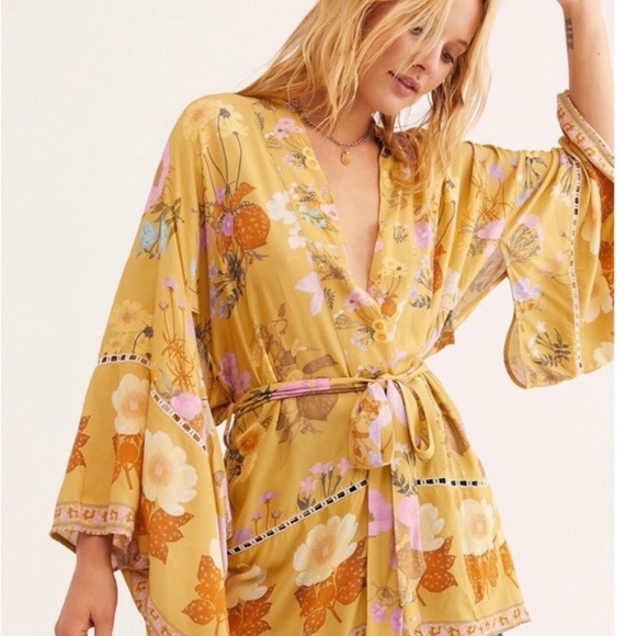 Spell Tops - Spell Floral Kimono in Mustard and Lavender